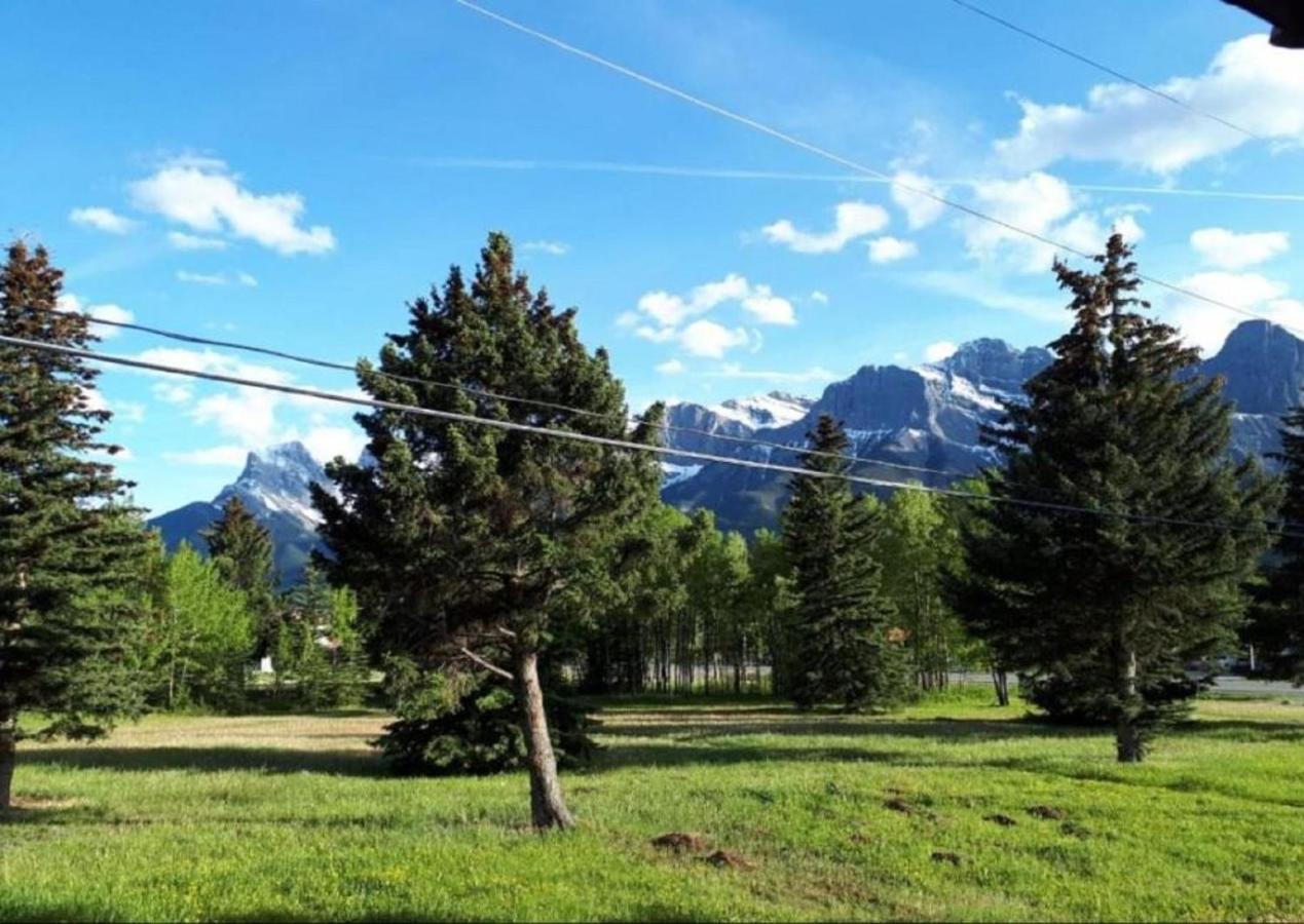Akai Motel Canmore Luaran gambar